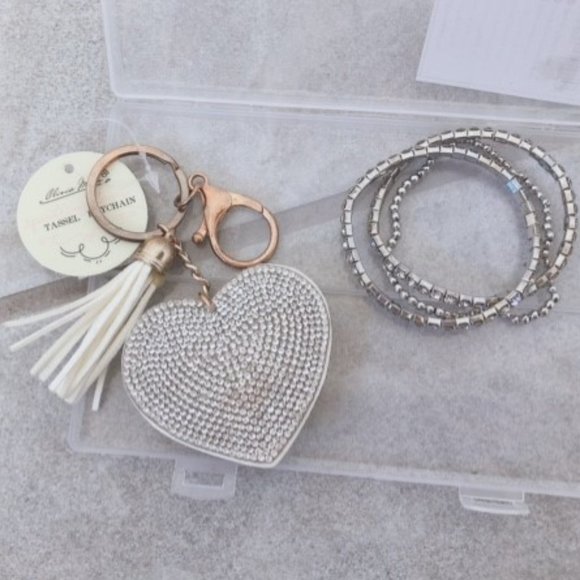 NEW Heart Keychain and Bracelets Set - Picture 4 of 4